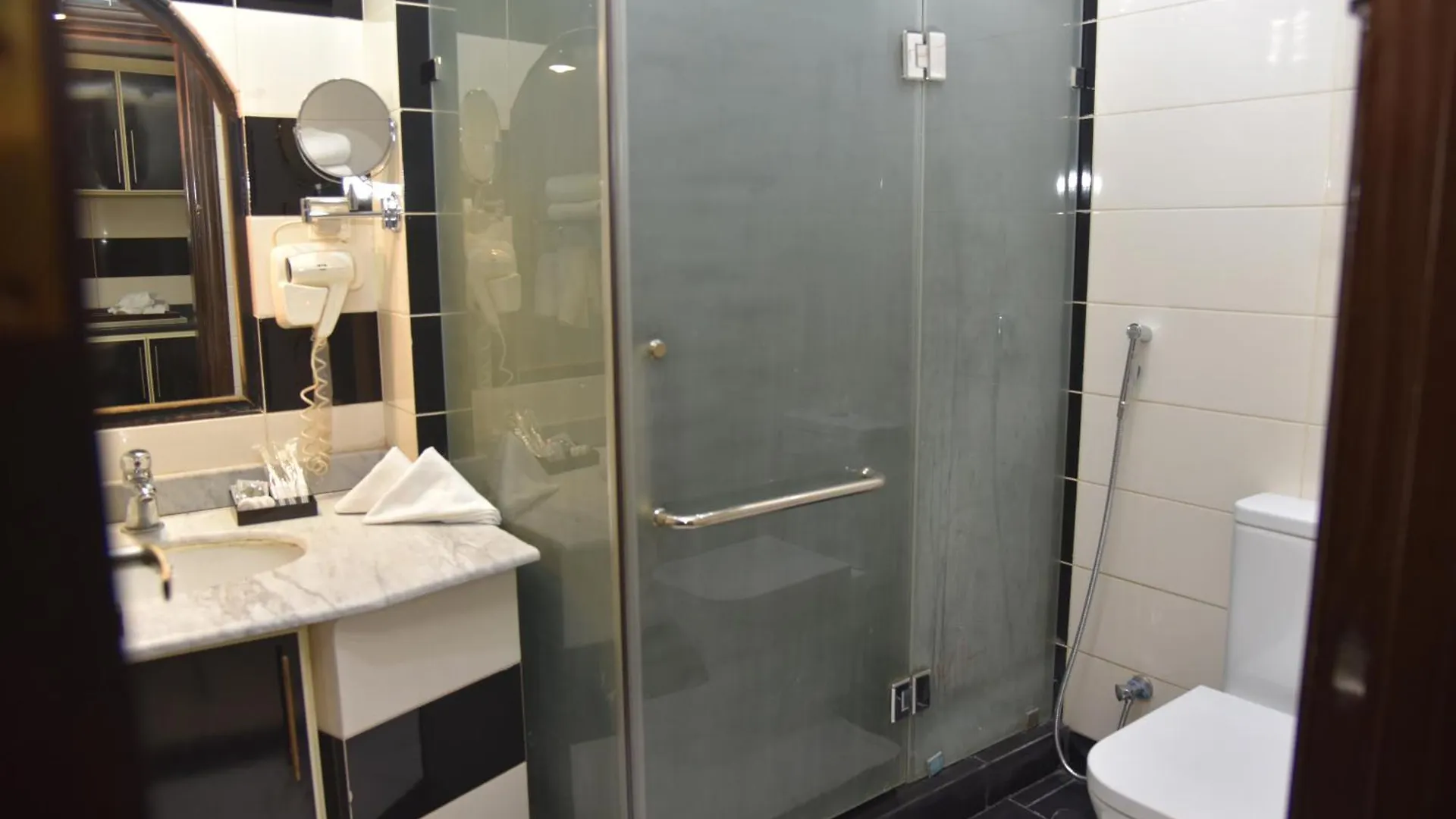 Al Kiram Hotel Al Azizia Mecca