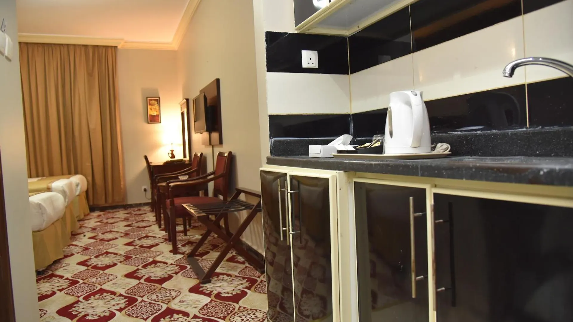Al Kiram Hotel - فندق الكرام مكة 2*,  المملكة العربية السعودية
